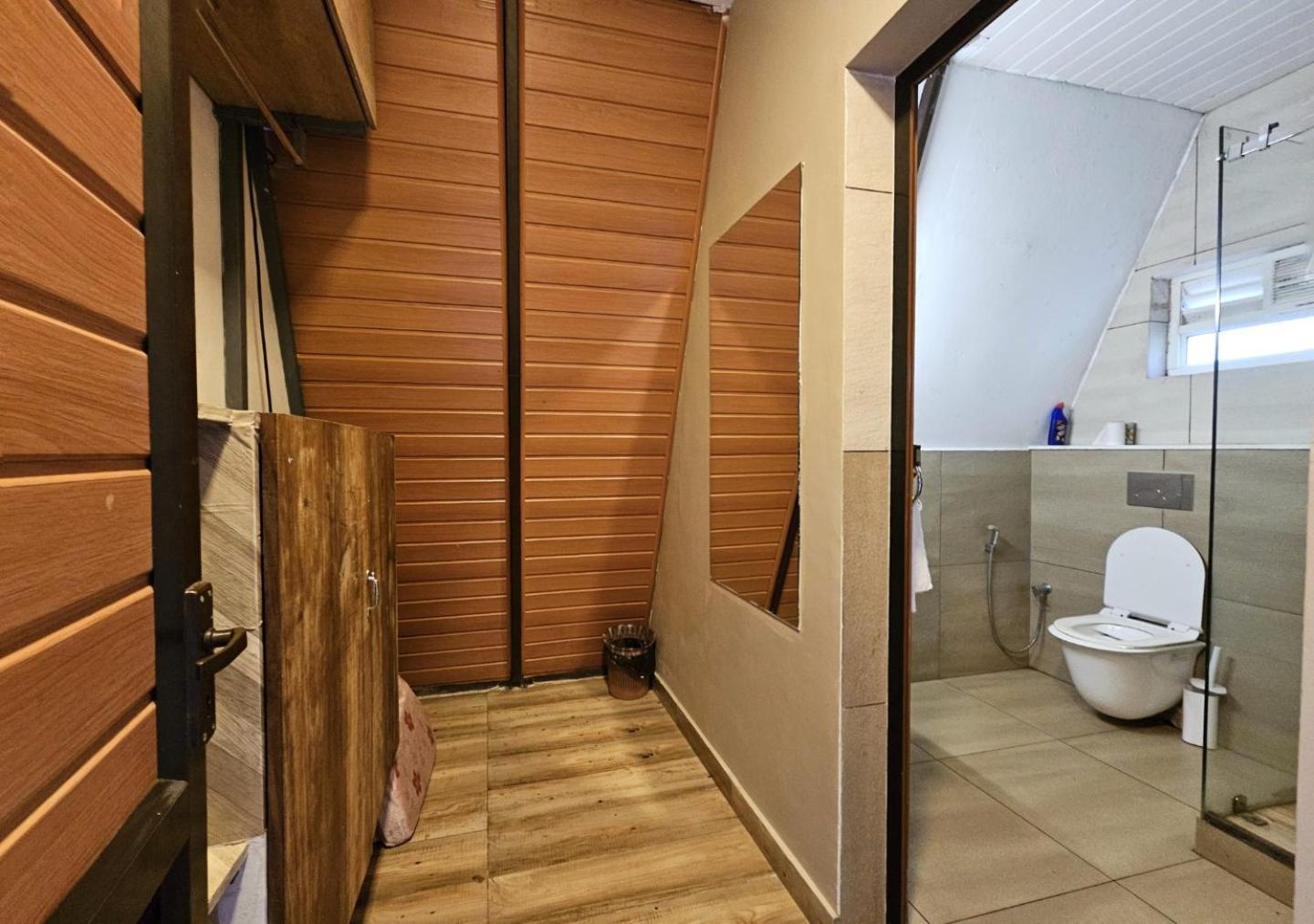 Wild Root Stay- Orchid Chalet